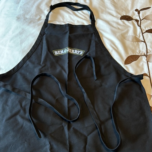 Ben & Jerry’s apron - Picture 1 of 3